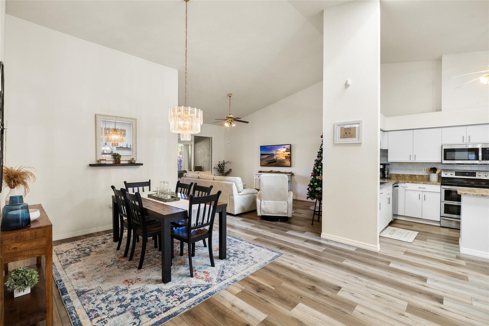 2582 NORTHFIELD LANE