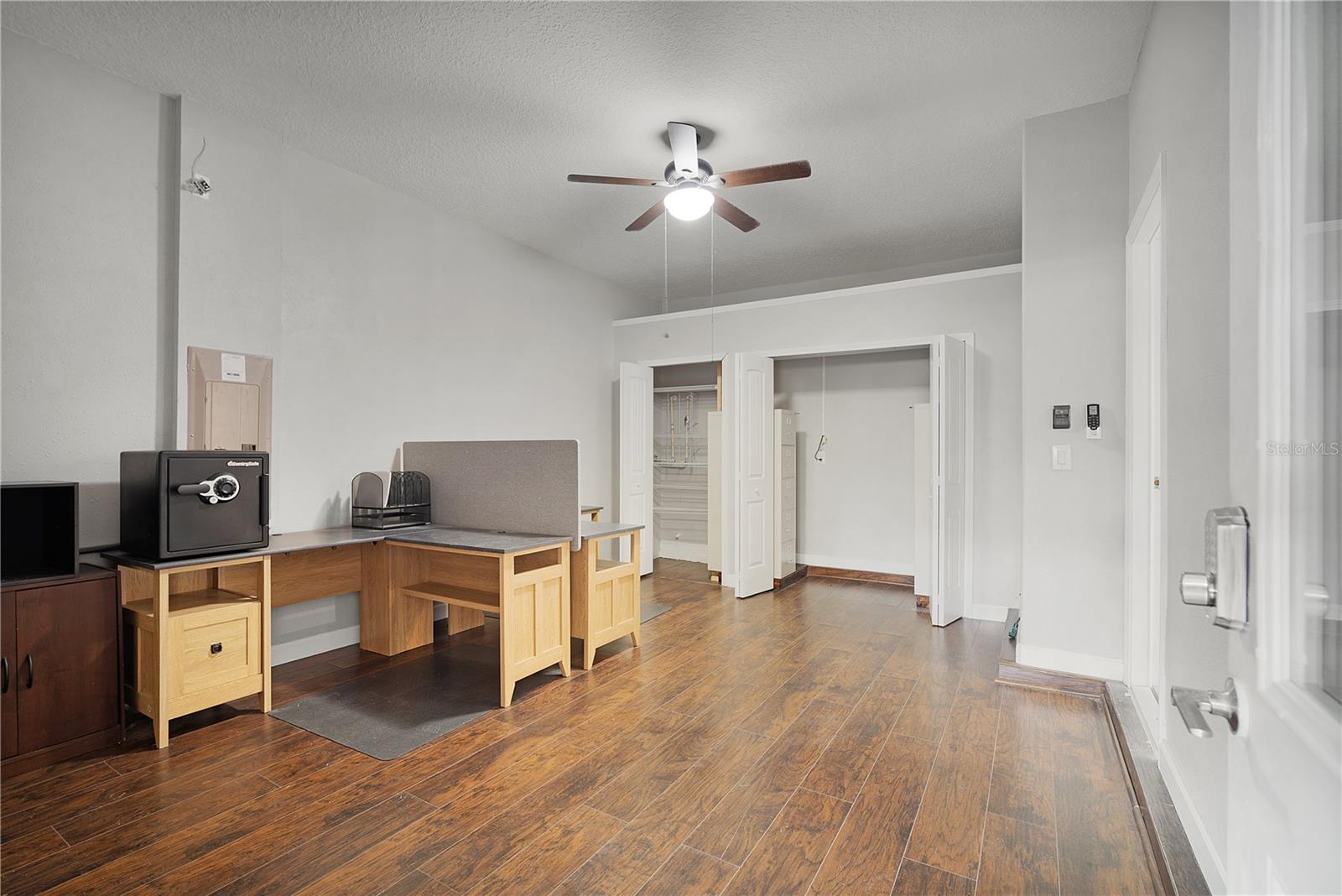 STONEYBROOK SOUTH PH 1 REP OF TRACTS C1 & H1 - Residential Lease