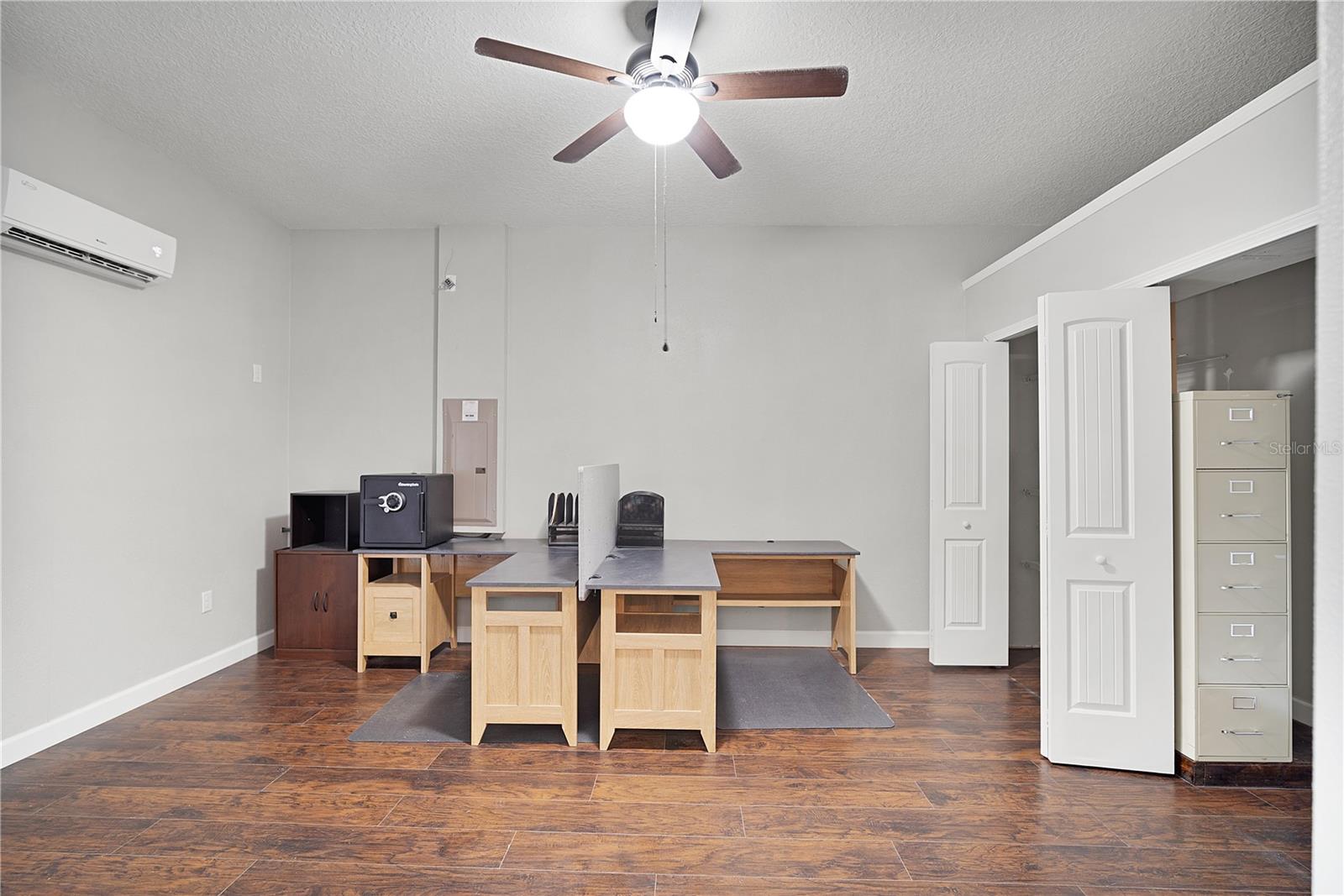 STONEYBROOK SOUTH PH 1 REP OF TRACTS C1 & H1 - Residential Lease