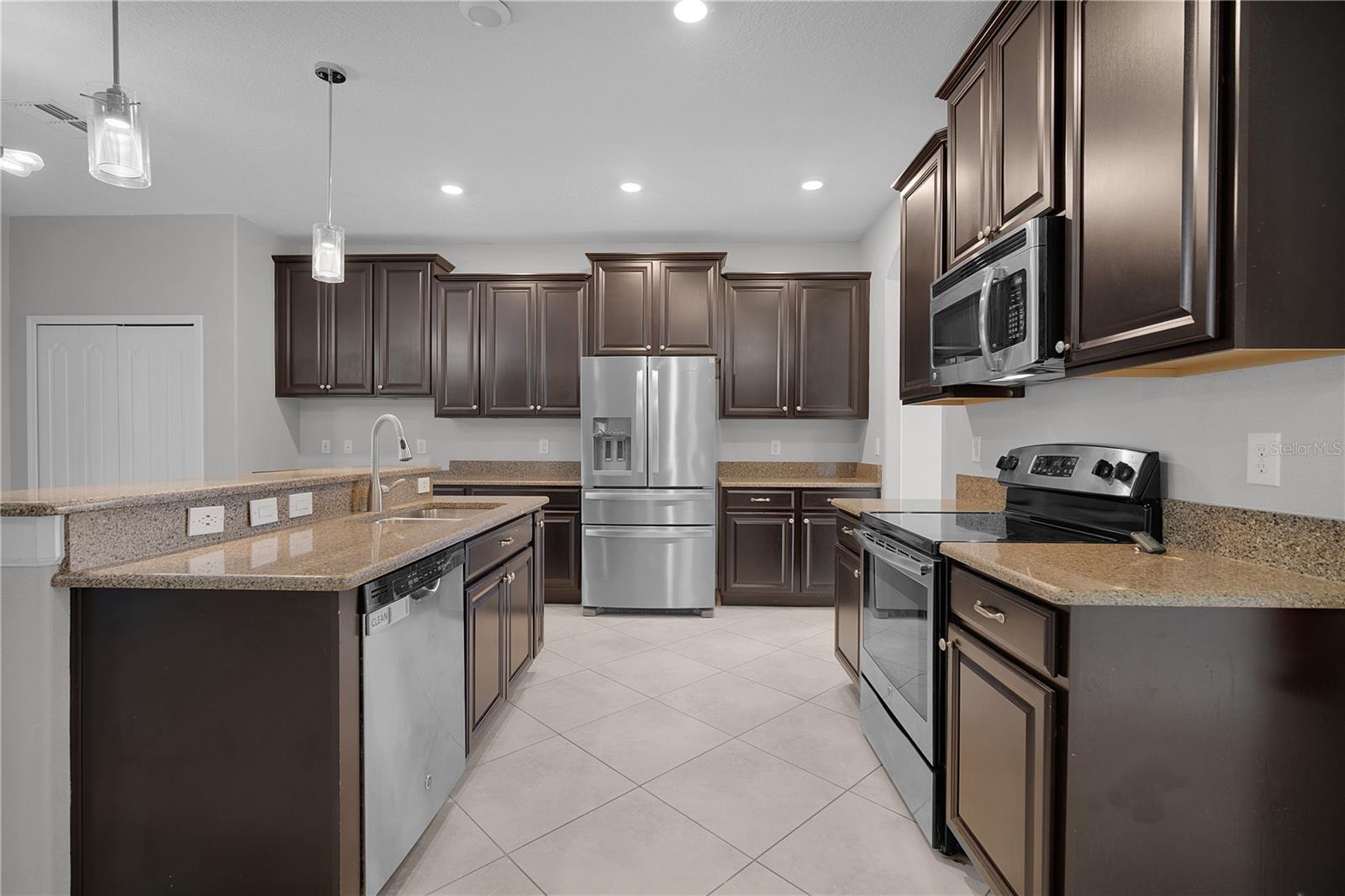 STONEYBROOK SOUTH PH 1 REP OF TRACTS C1 & H1 - Residential Lease