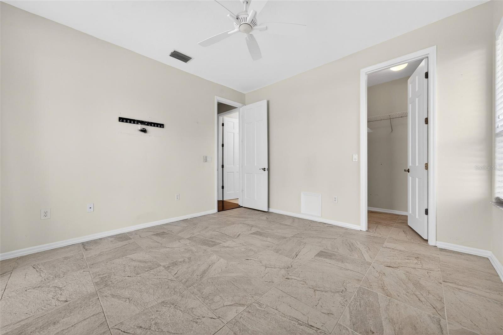 DEER CREEK - Residential Lease