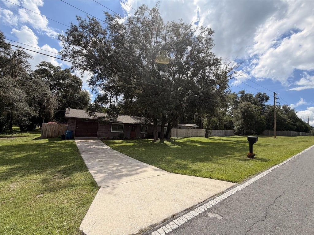 Photo of 5360 Olancha Road, Dade City, FL 33523 (MLS # W7888941)