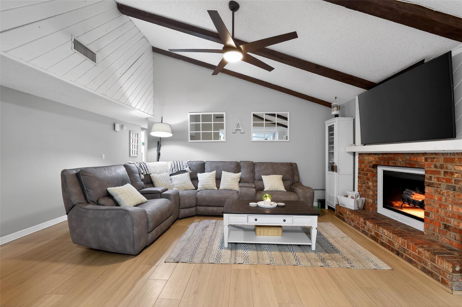 SOUTHWOOD HILLS UNIT 14 - Residential