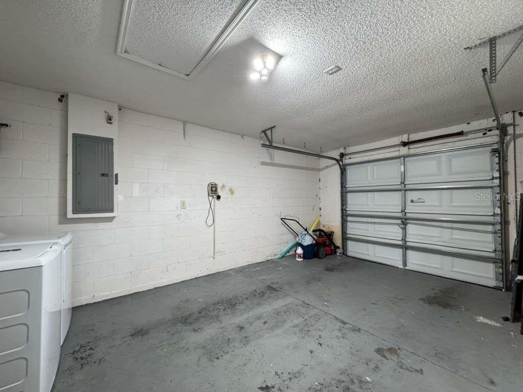 LAKESIDE AT BASS LAKE - Residential Lease