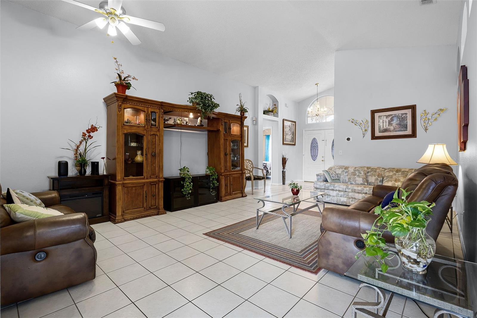 527 DURANGO LOOP STREET