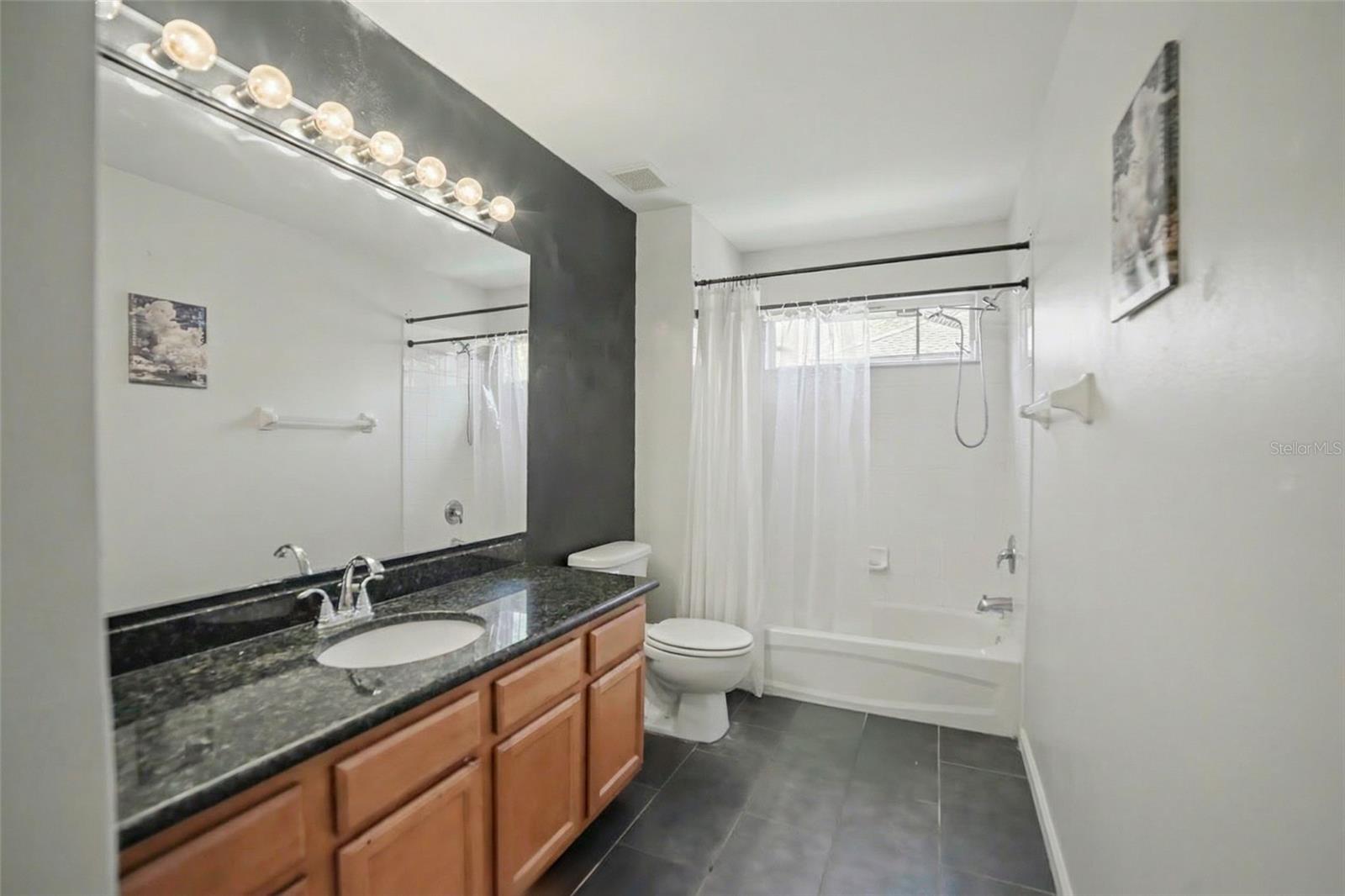 CHELSEA MANOR - Residential