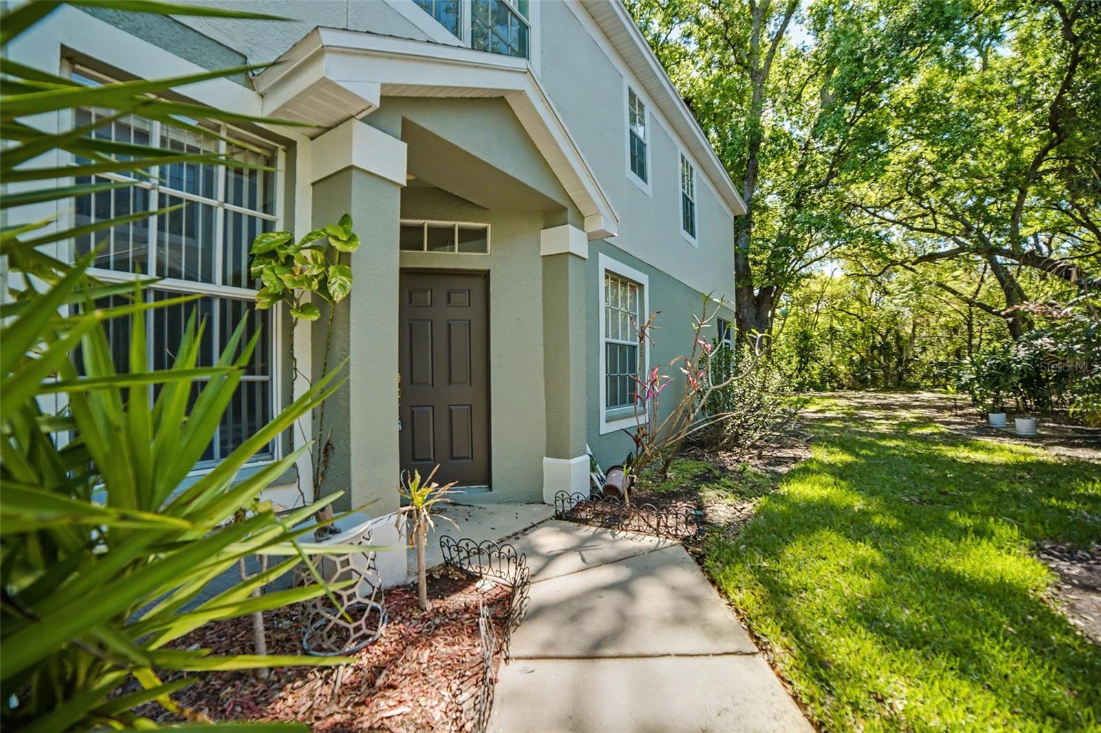 2431 EARLSWOOD COURT