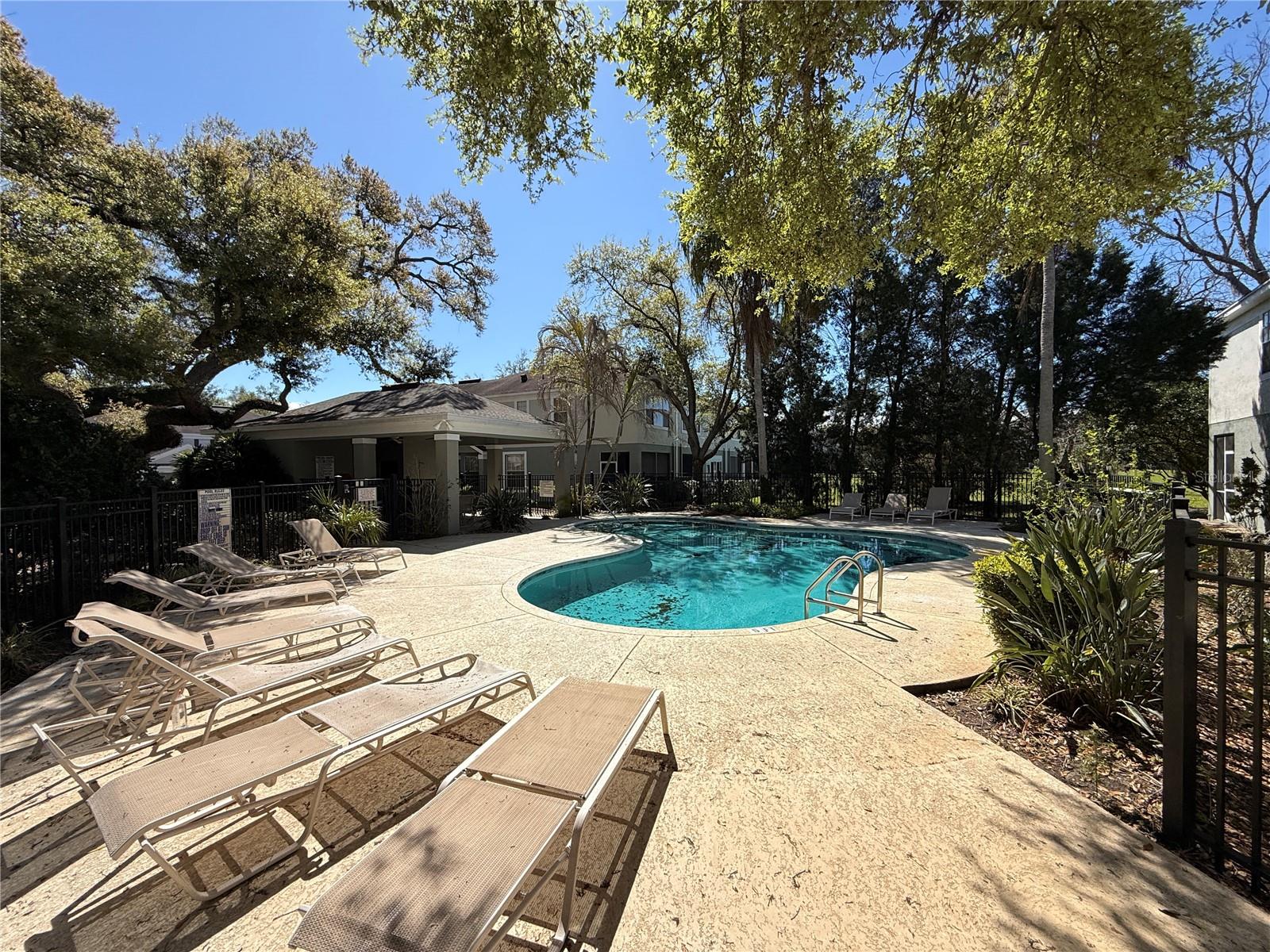 CHELSEA MANOR - Residential