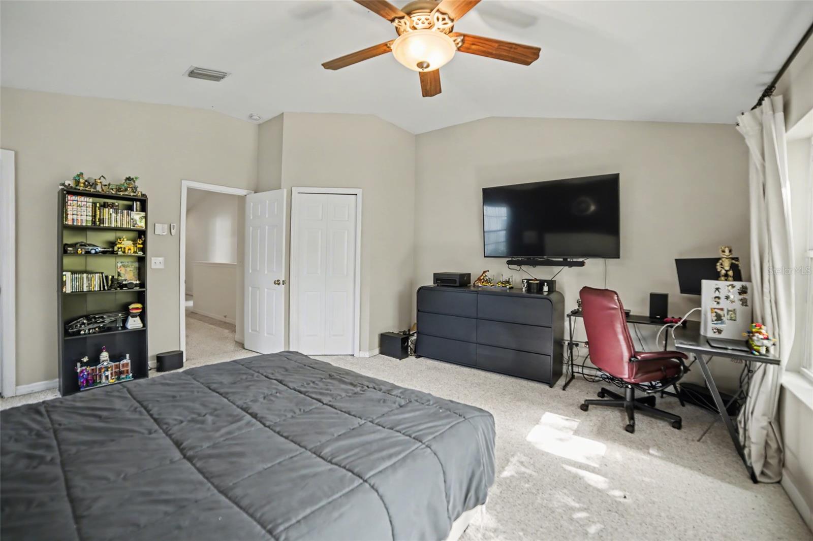 CHELSEA MANOR - Residential