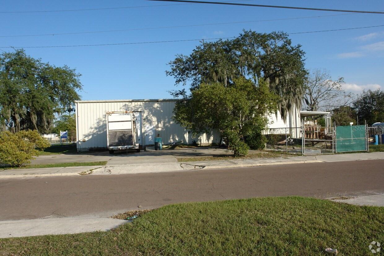 1604 OLIVE STREET
