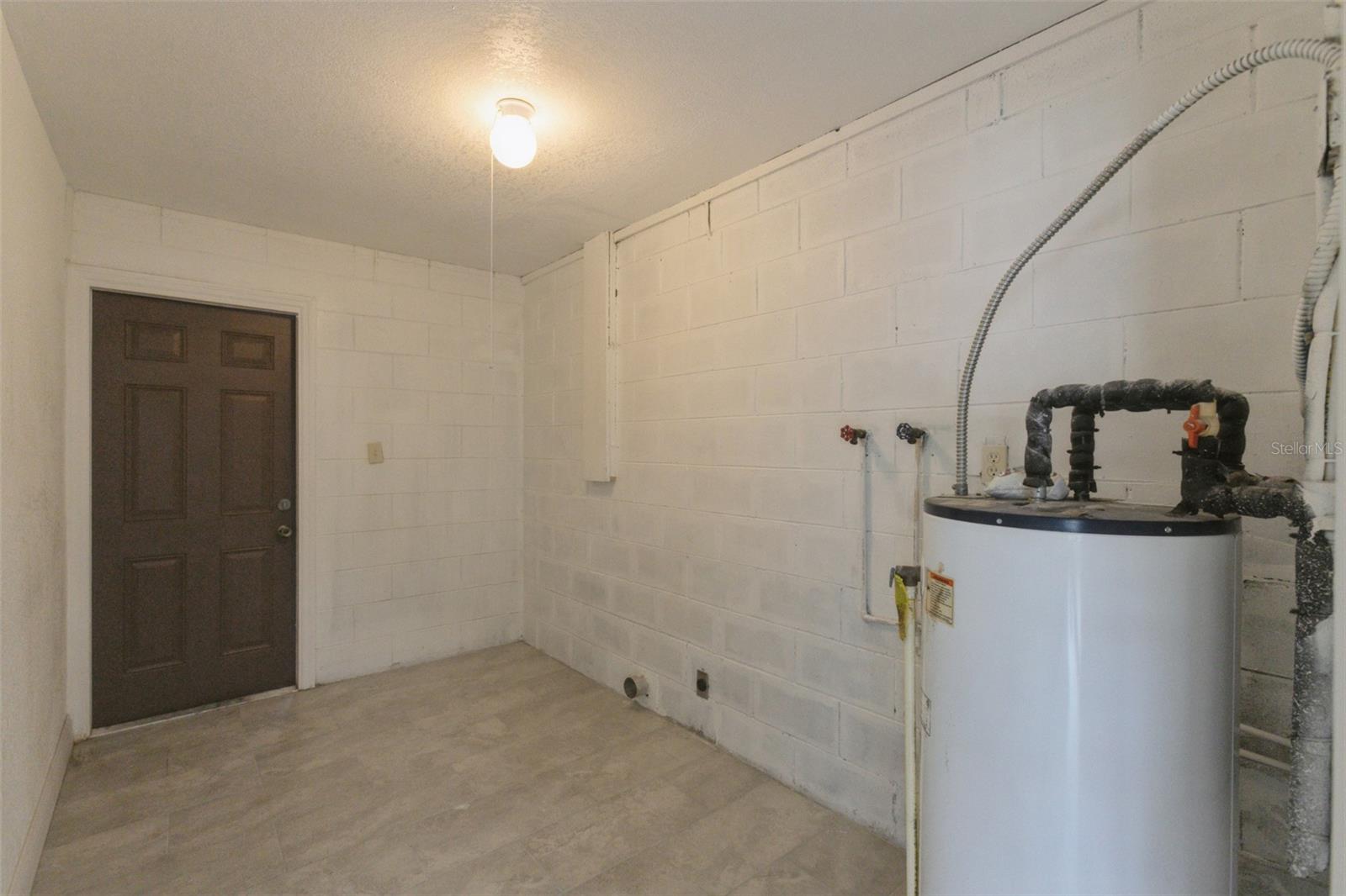 MALIBU GROVES NINTH ADD - Residential