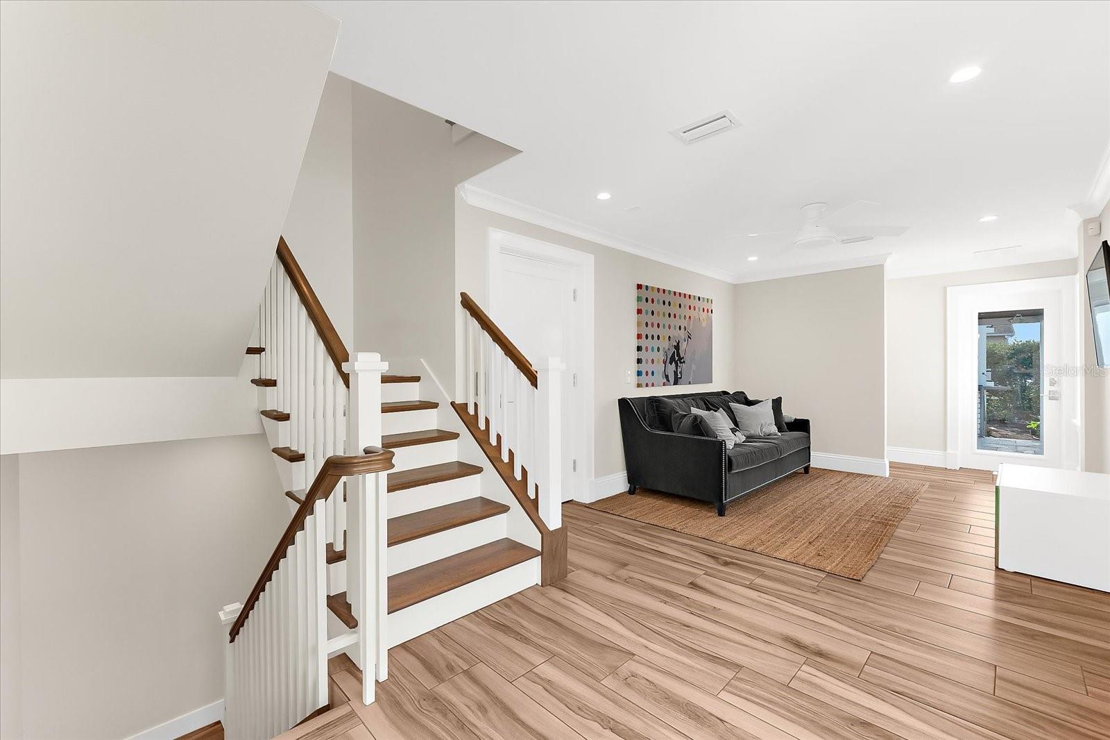 SIESTA REV OF - Residential