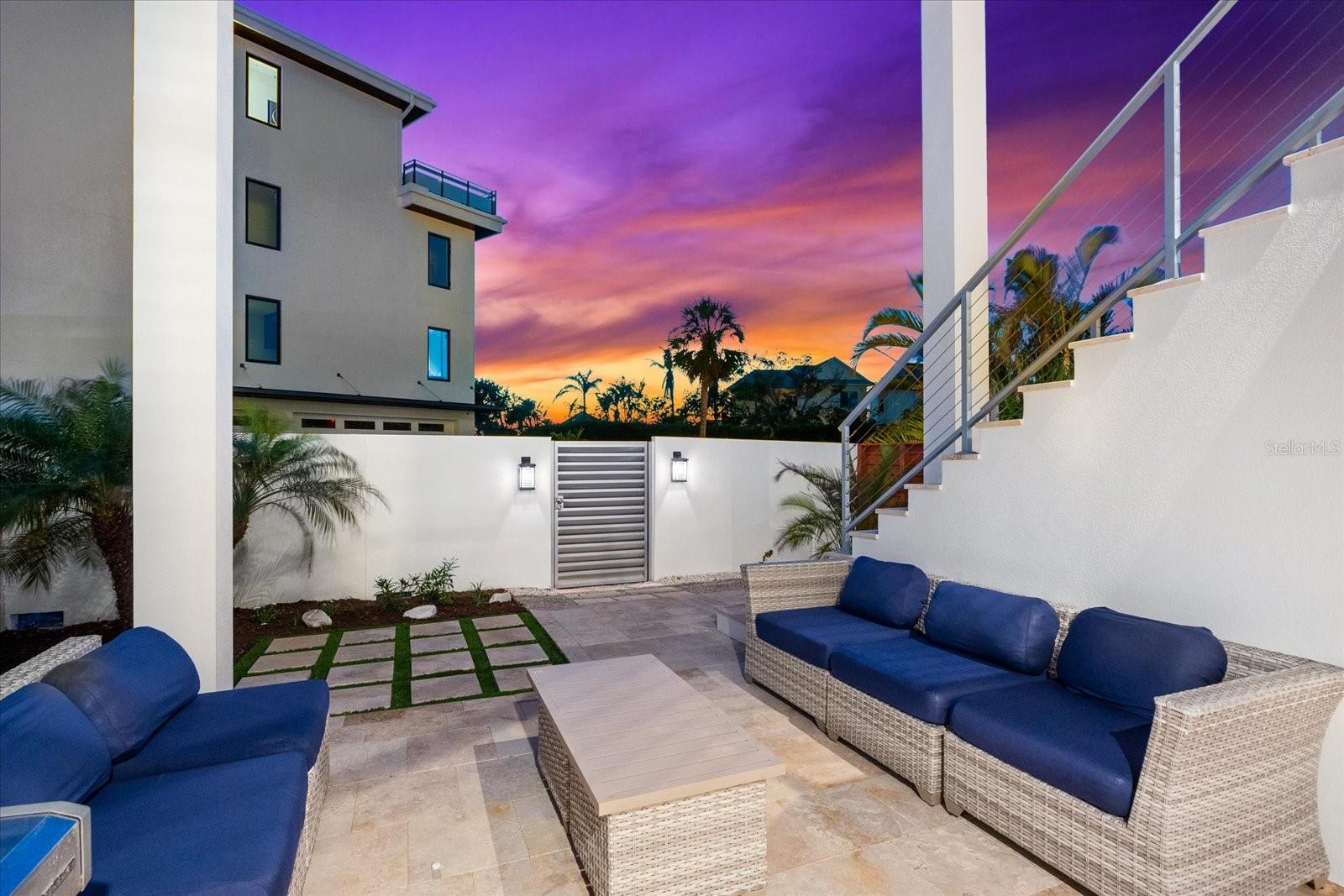 SIESTA REV OF - Residential