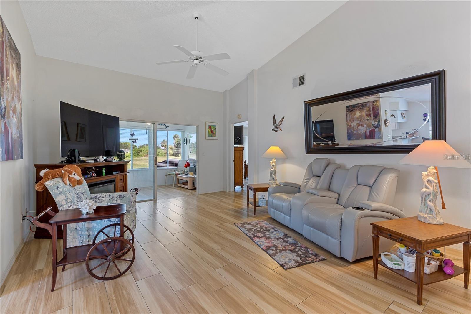 MANCHESTER II CONDO - Residential