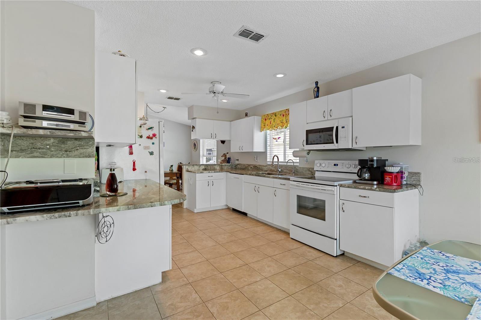 MANCHESTER II CONDO - Residential