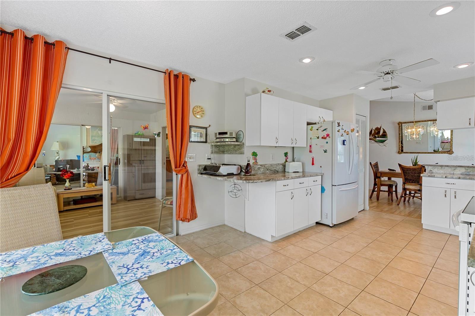 MANCHESTER II CONDO - Residential