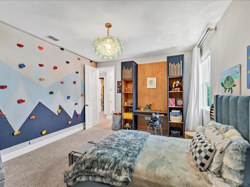 ESTATE/PARKSIDE - Residential