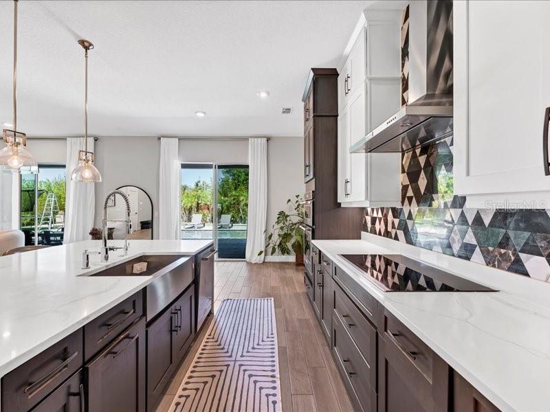 ESTATE/PARKSIDE - Residential