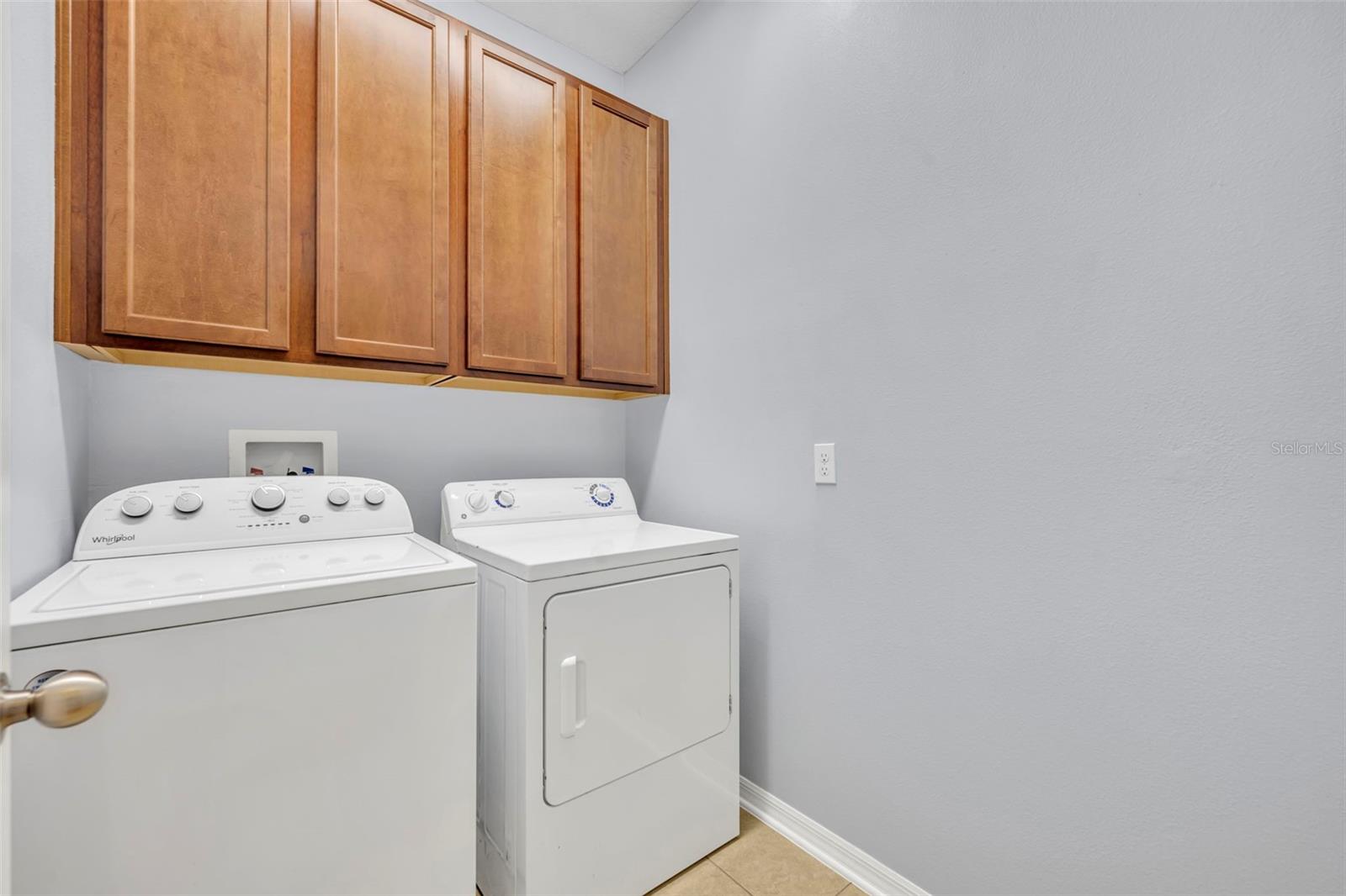 ENCLAVE AT ALOMA - Residential