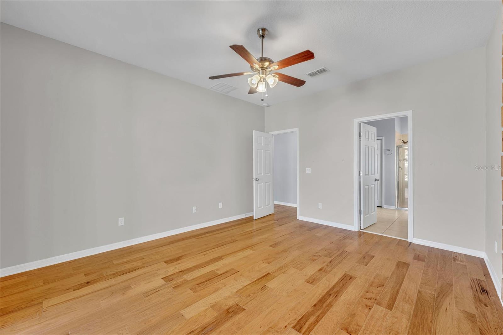 ENCLAVE AT ALOMA - Residential