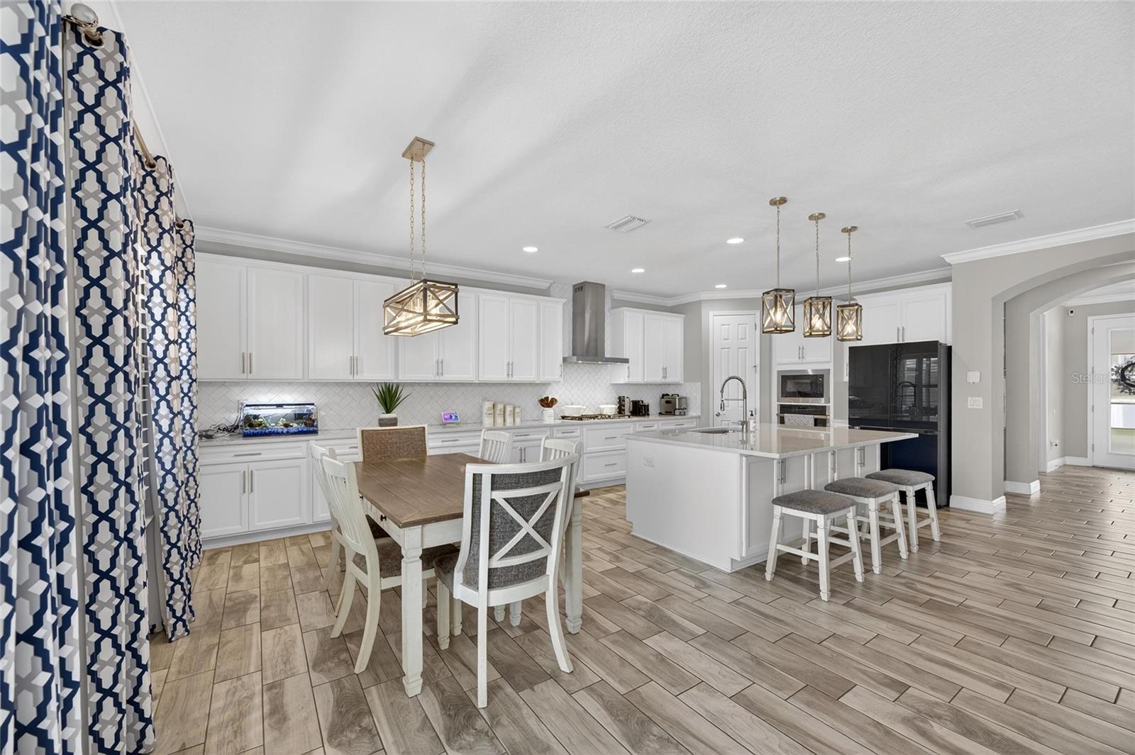 B & D HAWKSTONE PH 1 - Residential