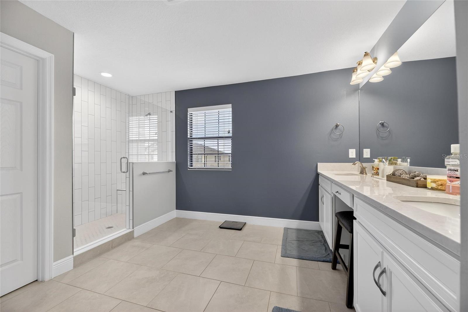 B & D HAWKSTONE PH 1 - Residential