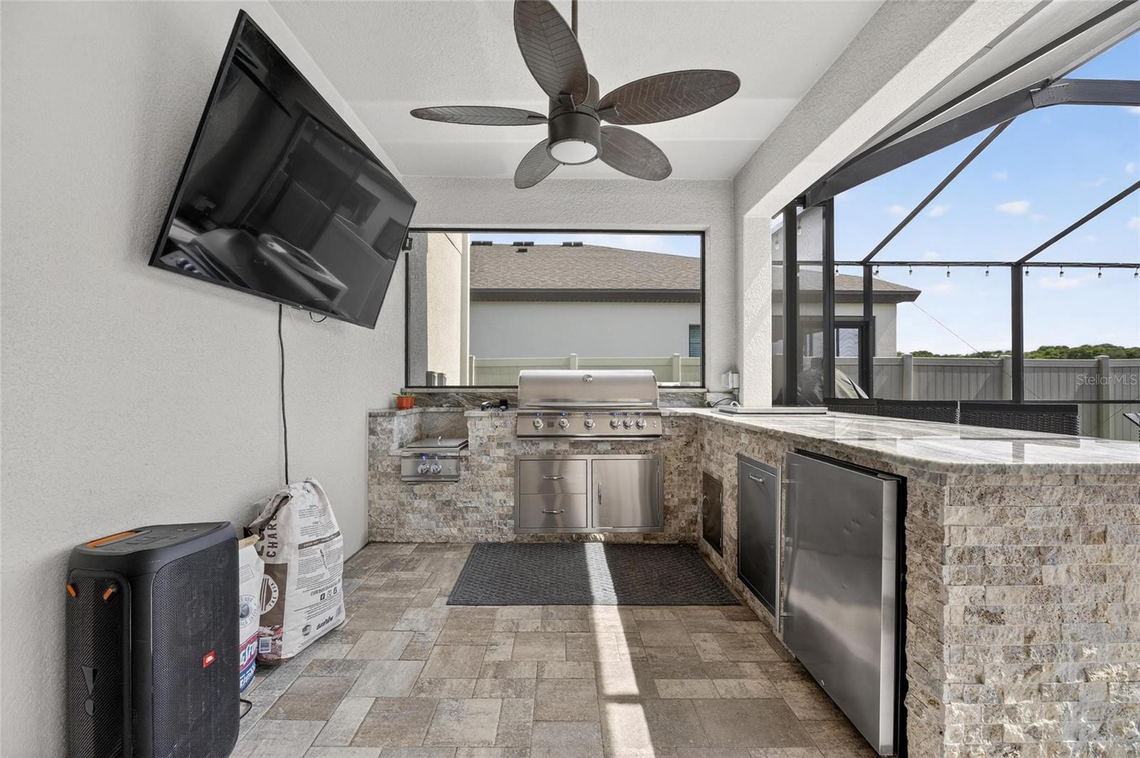 B & D HAWKSTONE PH 1 - Residential