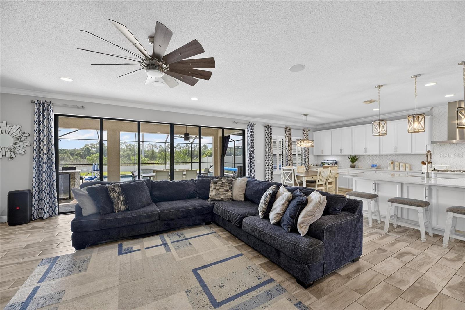 B & D HAWKSTONE PH 1 - Residential