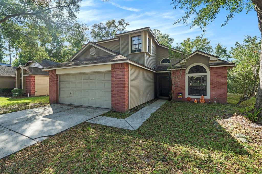 Photo of 1605 Spinning Wheel Drive, Lutz, FL 33559 (MLS # TB8448611)