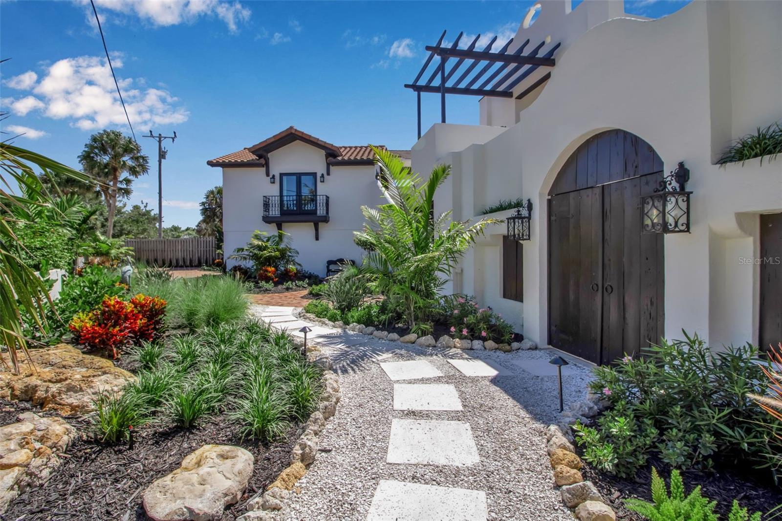 121 N CASEY KEY ROAD