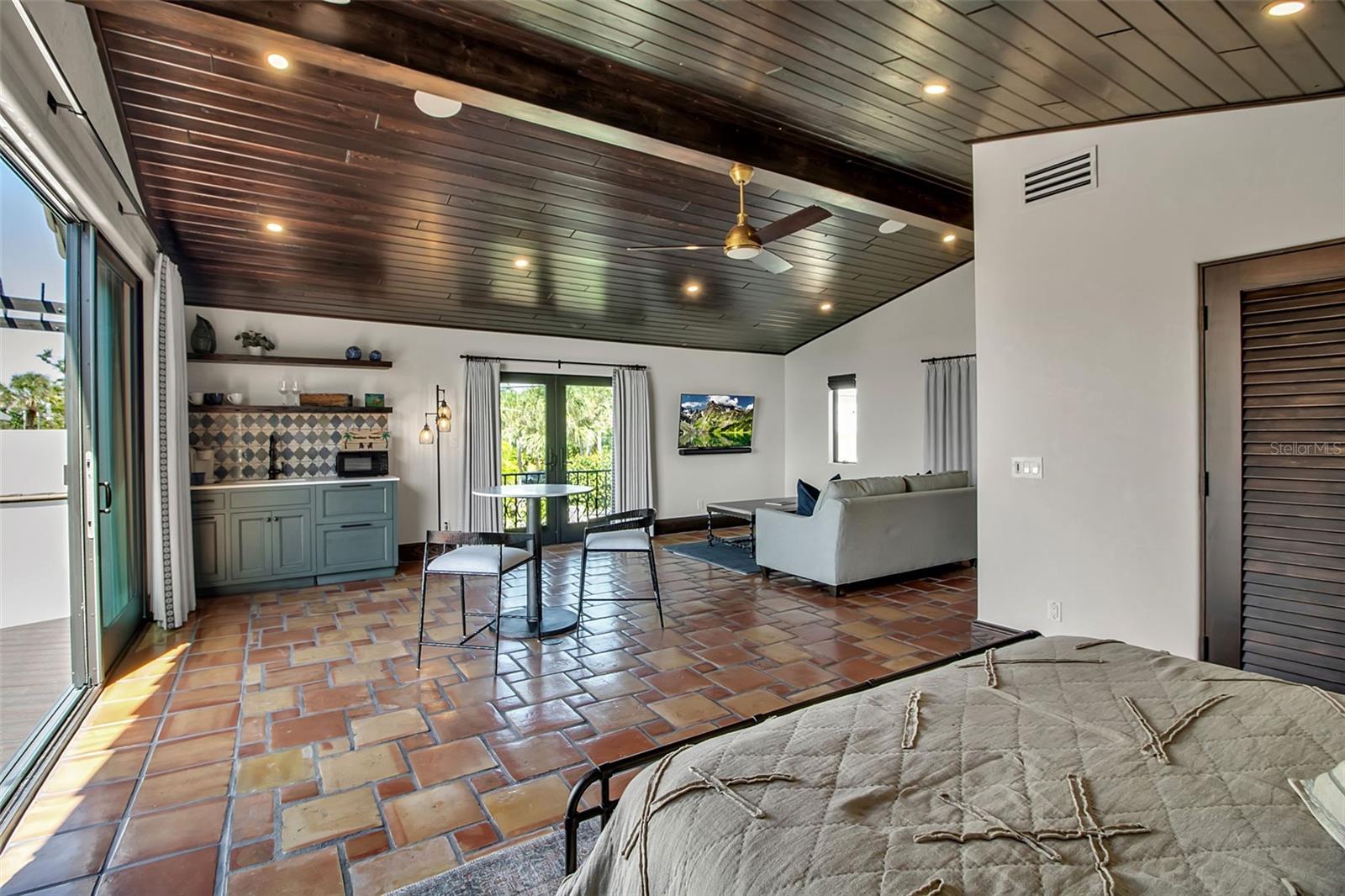 CASEY KEY - Residential