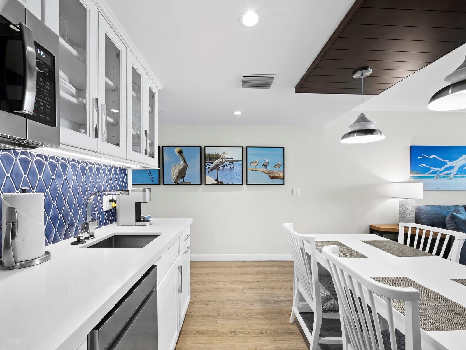 INN ON THE BEACH PH I - Residential