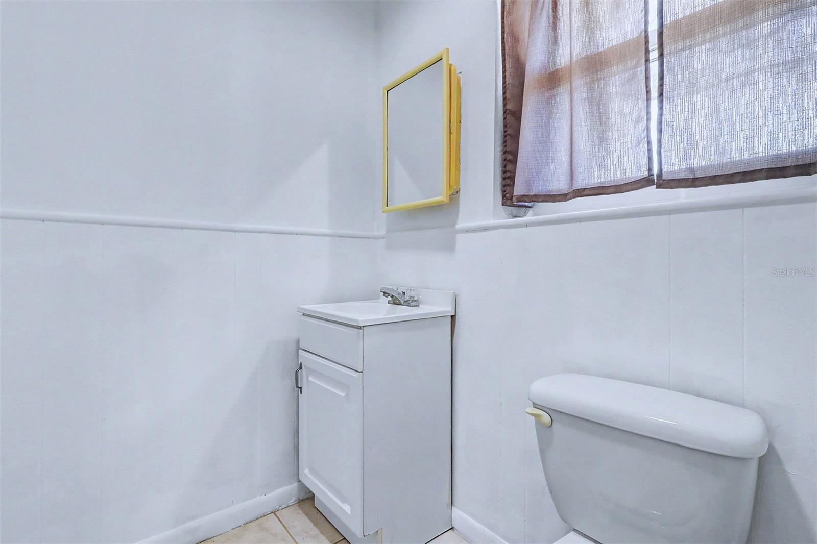 SKY CREST UNIT 7 - Residential Lease
