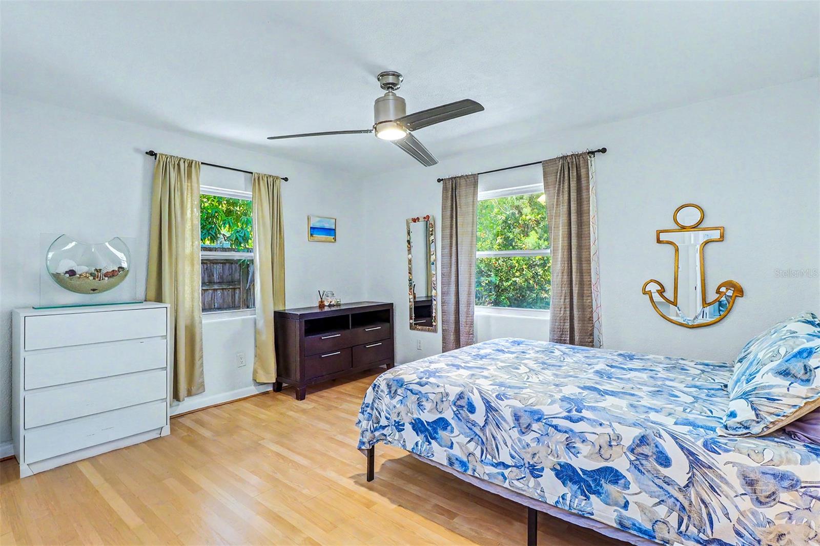 SKY CREST UNIT 7 - Residential Lease