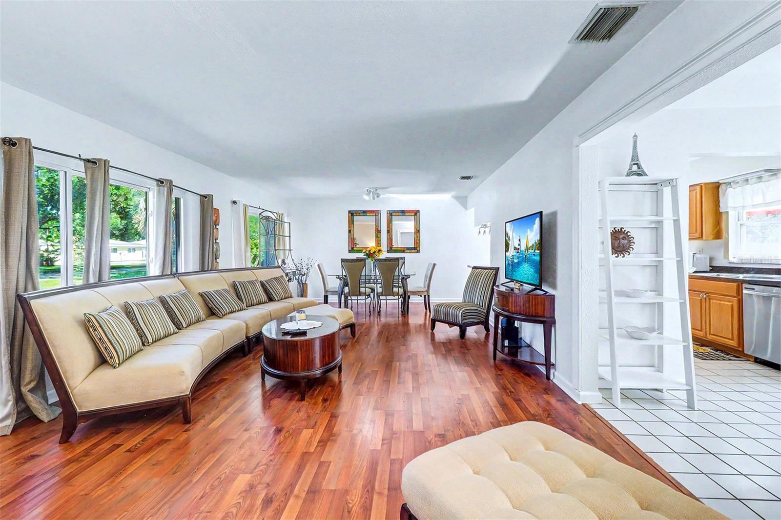 SKY CREST UNIT 7 - Residential Lease