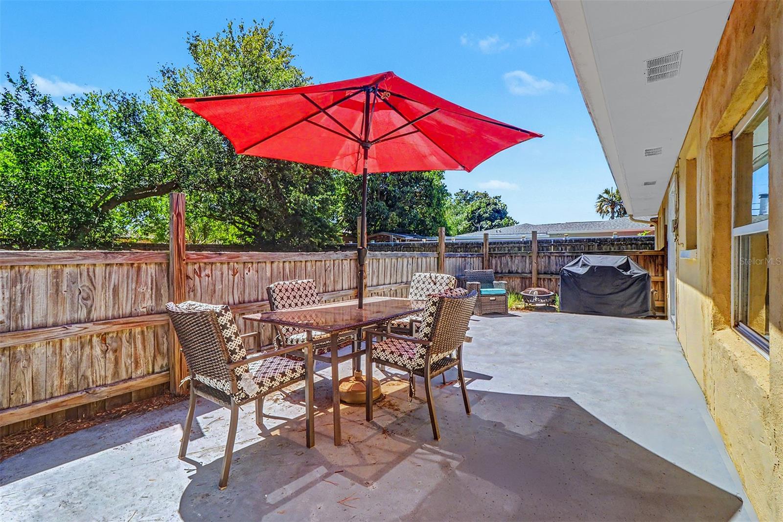 SKY CREST UNIT 7 - Residential Lease