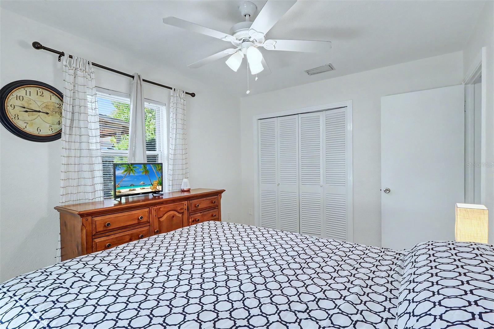 SKY CREST UNIT 7 - Residential Lease