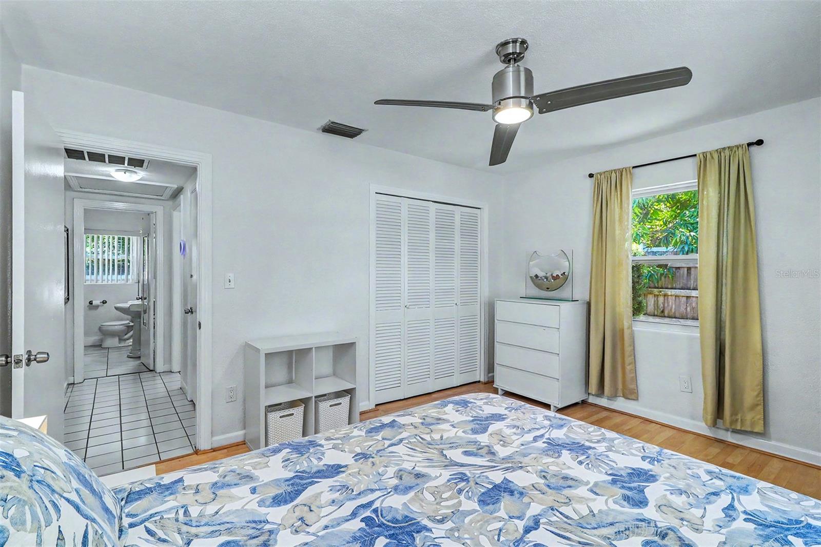 SKY CREST UNIT 7 - Residential Lease