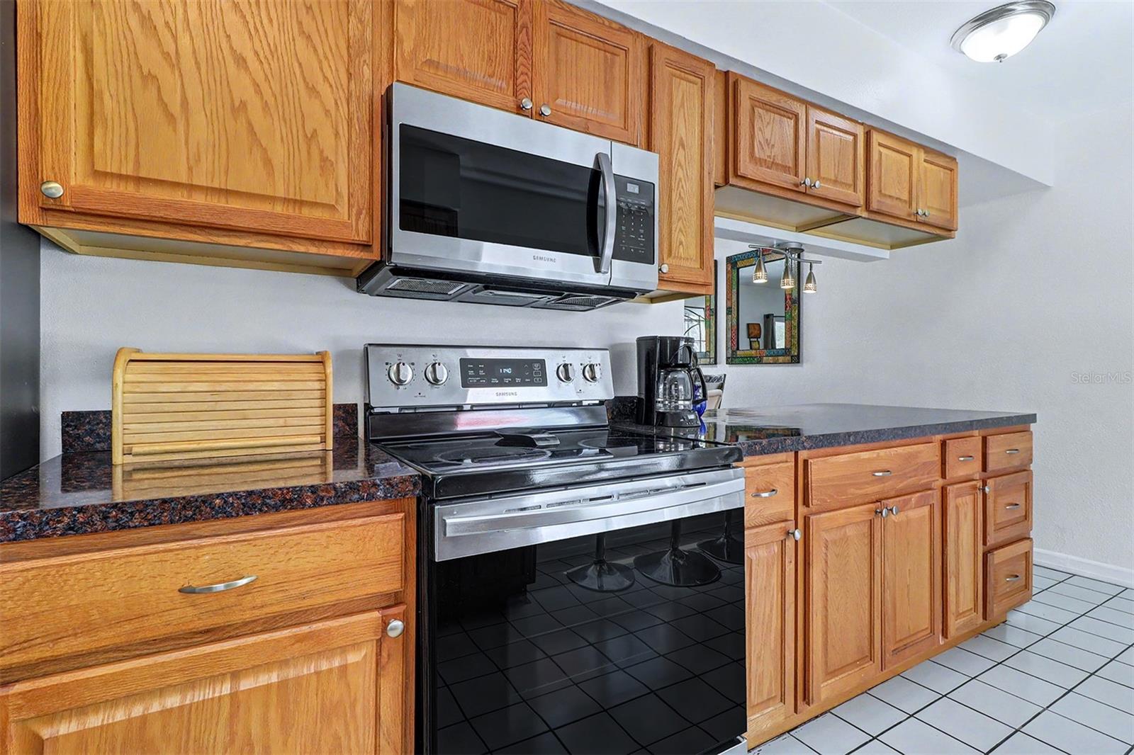 SKY CREST UNIT 7 - Residential Lease
