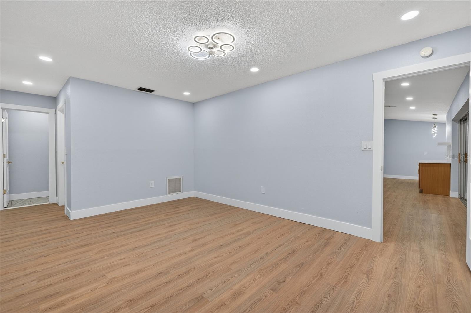 GULF HARBORS WOODLANDS - Residential