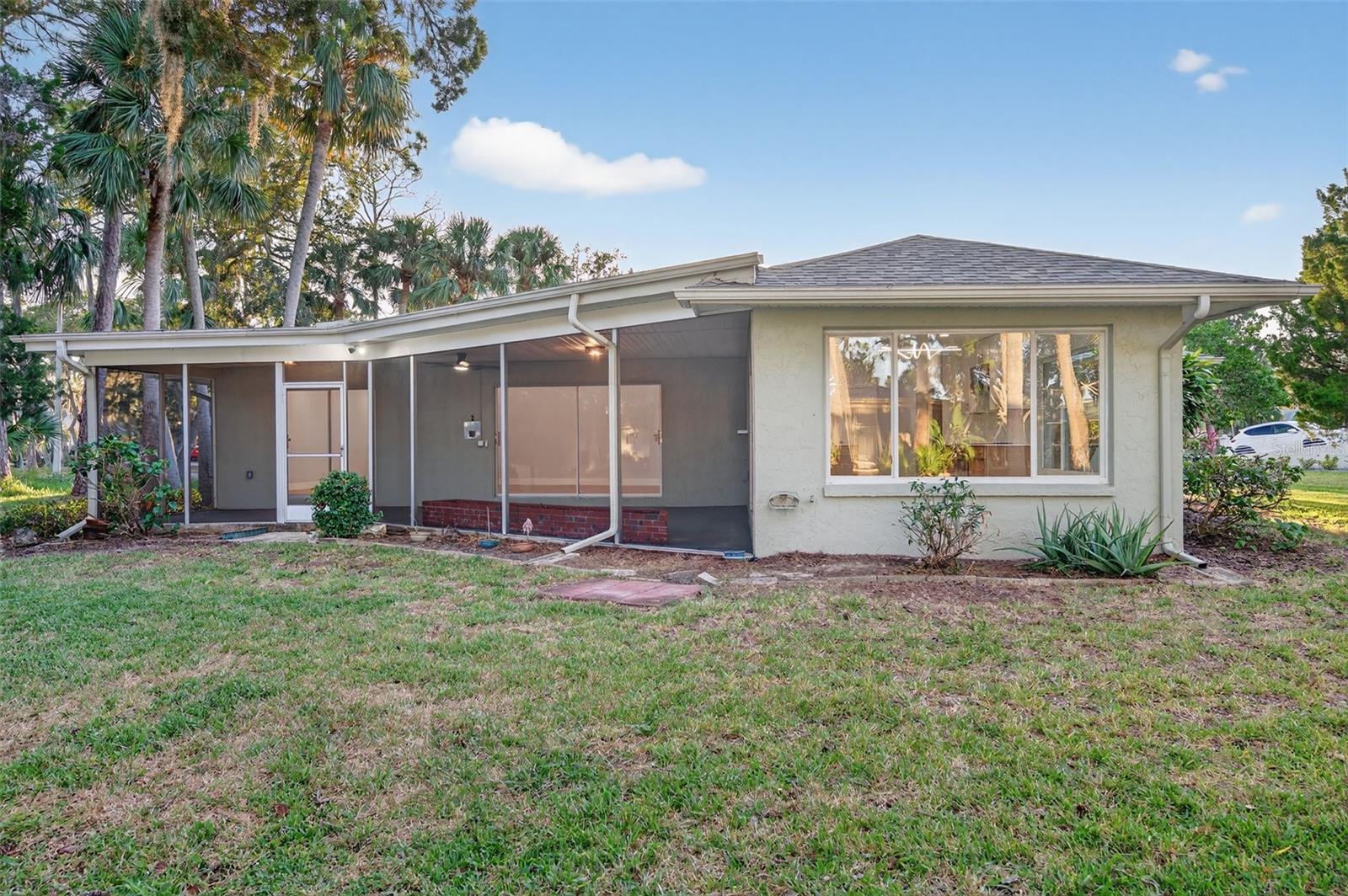 GULF HARBORS WOODLANDS - Residential