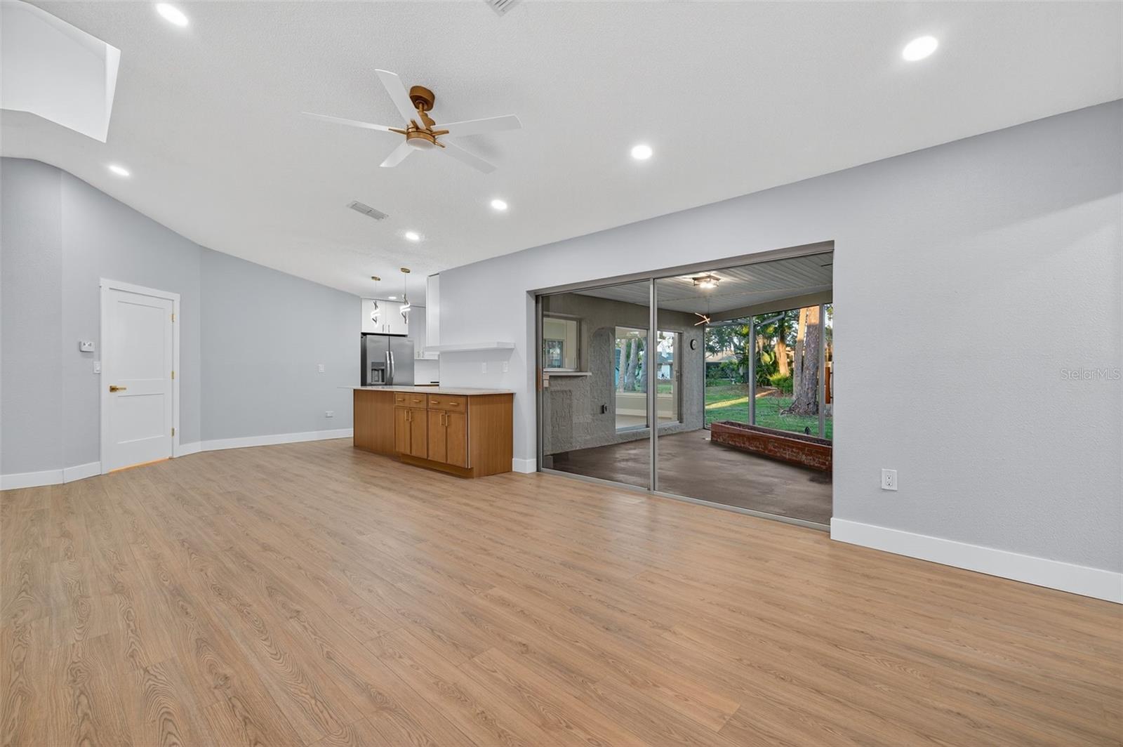 GULF HARBORS WOODLANDS - Residential