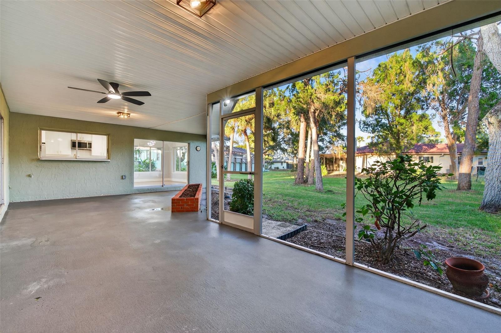 GULF HARBORS WOODLANDS - Residential