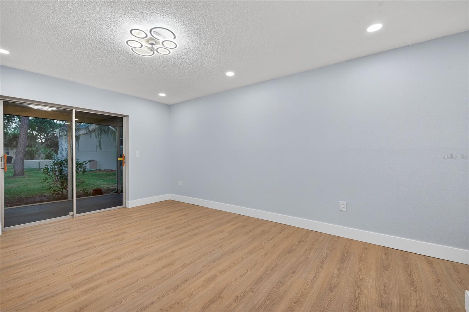 GULF HARBORS WOODLANDS - Residential