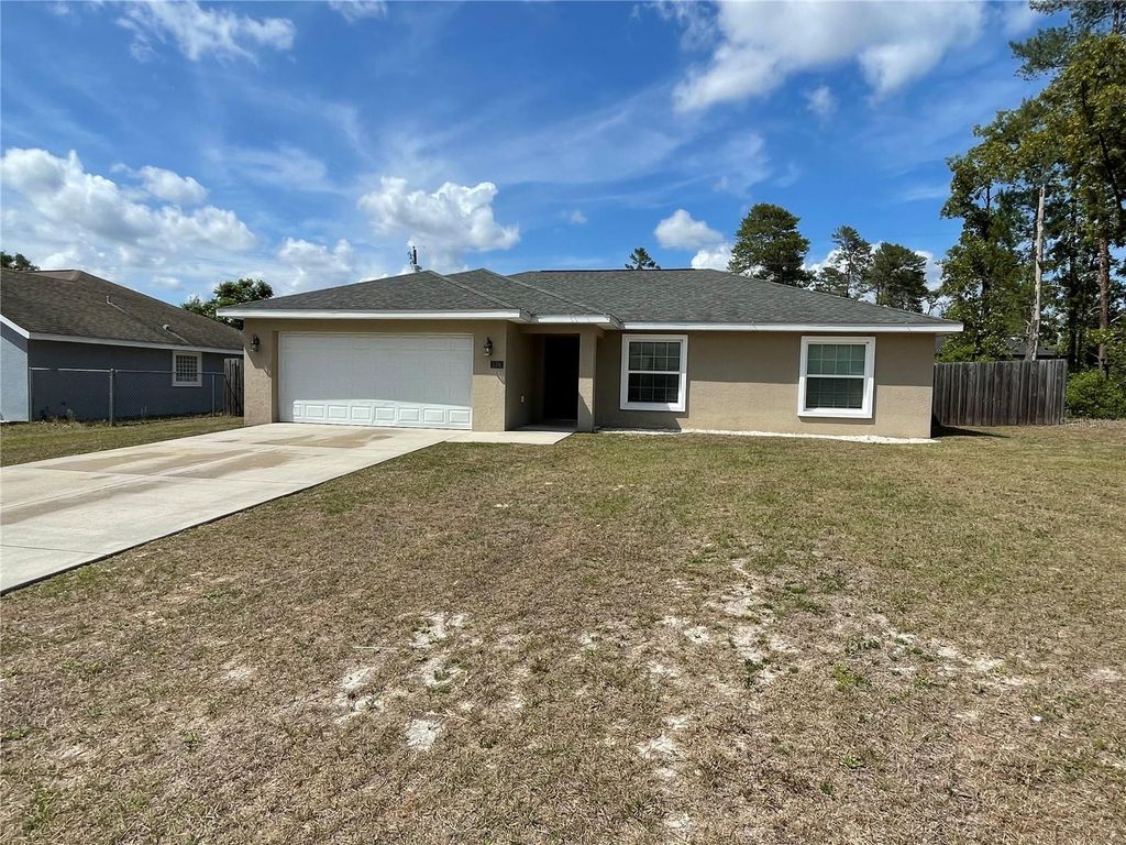 Photo of 3711 SW 131st Place Road, Ocala, FL 34473 (MLS # OM723903)