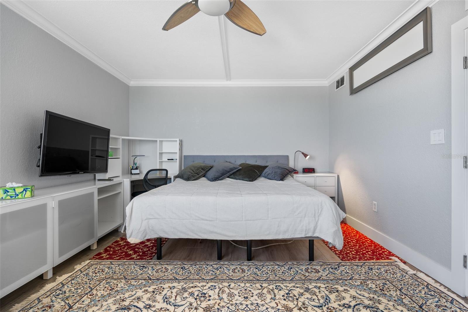 PRIVATEER NORTH - Residential Lease