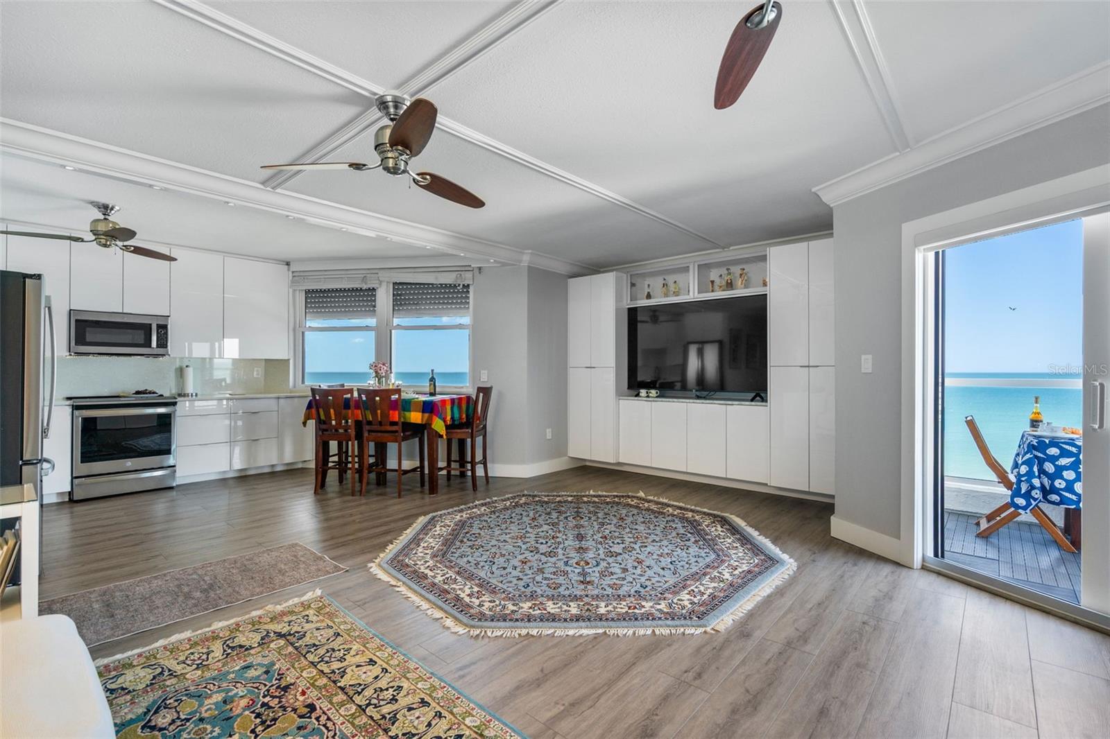 PRIVATEER NORTH - Residential Lease