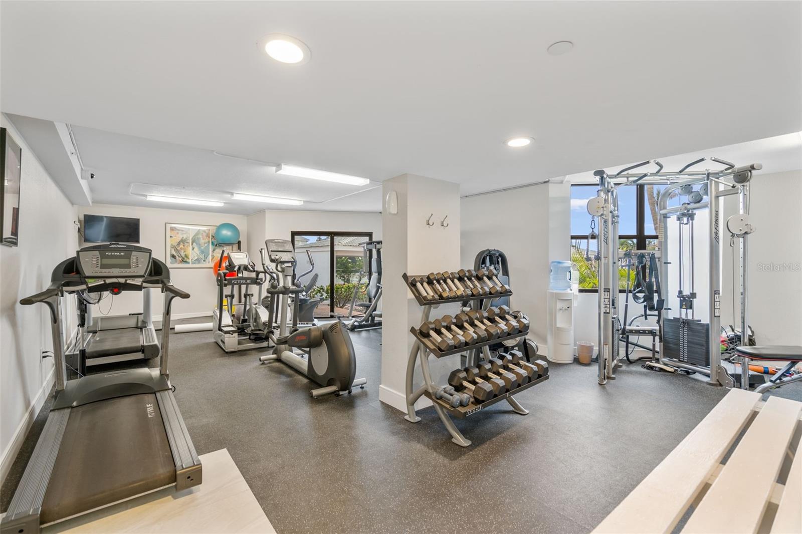 PRIVATEER NORTH - Residential Lease