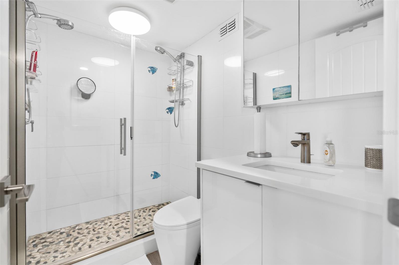 PRIVATEER NORTH - Residential Lease