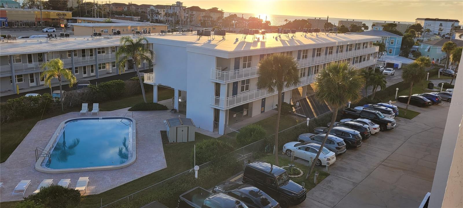 WHITE HART CONDO - Residential